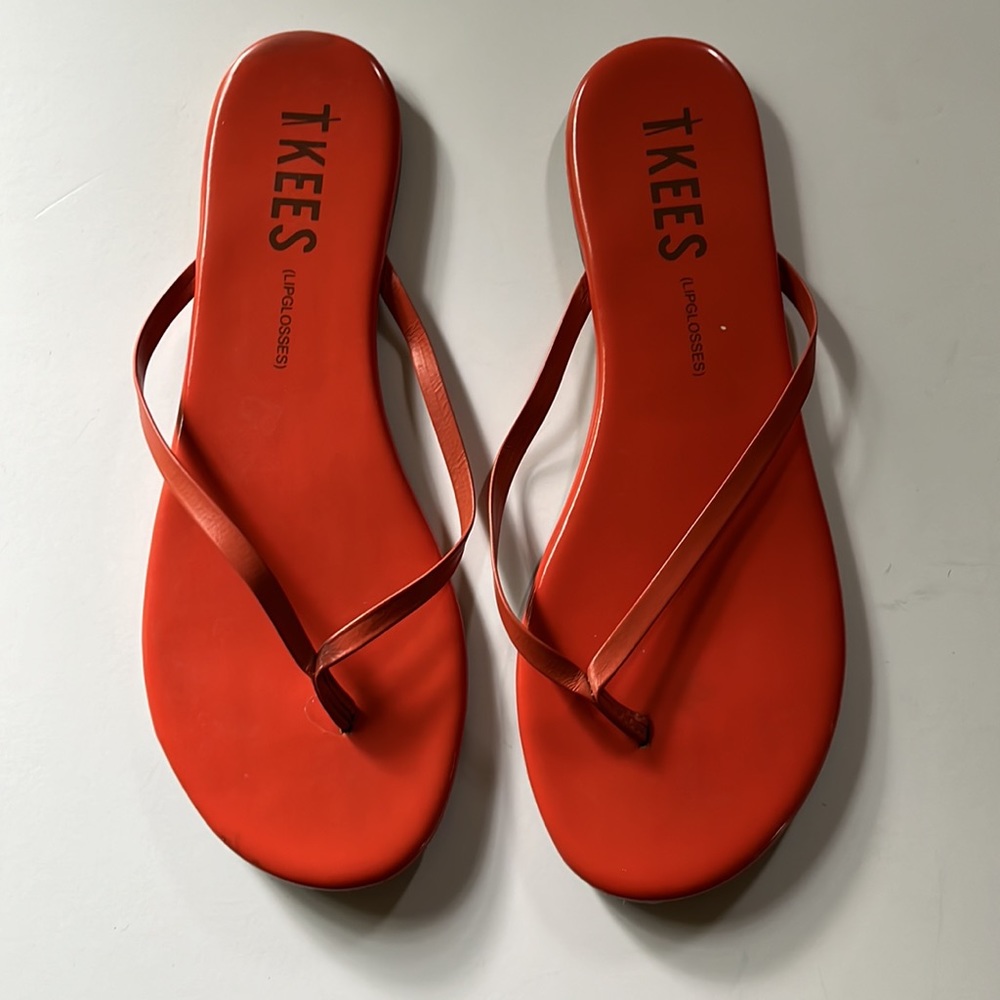 TKEES | Lipgloss Patent and Leather Sandals- Poppy - Picture 4 of 11